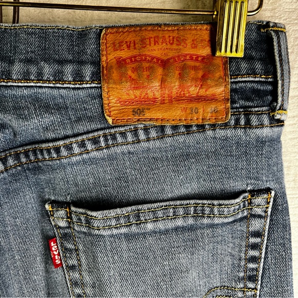 Levis 505 Jeans Mens 30x30 Blue Denim Cotton Classic Zip Fly Sun Patch On Knee - Picture 14 of 16